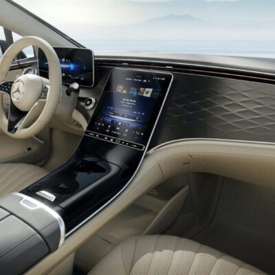 Mercedes-EQS-design-preview-Floating-Screen-scaled